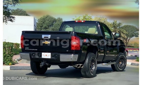Sayi Imported Chevrolet Silverado Black Mota in Import - Dubai a Agadez Sayi Imported Chevrolet Silverado Black Mota in Import - Dubai a Agadez