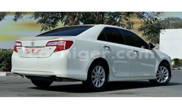 Sayi Imported Toyota Camry White Mota in Import - Dubai a Agadez Sayi Imported Toyota Camry White Mota in Import - Dubai a Agadez