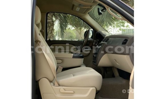 Sayi Imported Chevrolet Tahoe White Mota in Import - Dubai a Agadez Sayi Imported Chevrolet Tahoe White Mota in Import - Dubai a Agadez