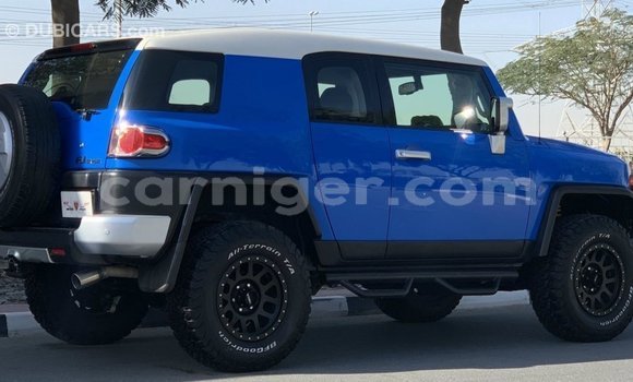 Sayi Imported Toyota FJ Cruiser Blue Mota in Import - Dubai a Agadez Sayi Imported Toyota FJ Cruiser Blue Mota in Import - Dubai a Agadez