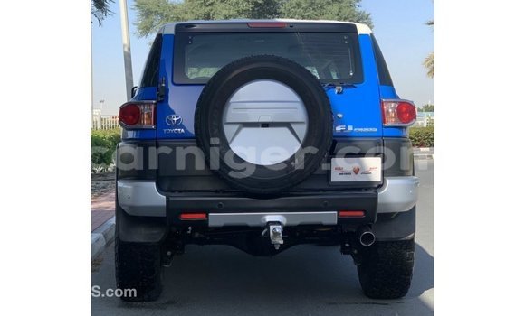 Sayi Imported Toyota FJ Cruiser Blue Mota in Import - Dubai a Agadez Sayi Imported Toyota FJ Cruiser Blue Mota in Import - Dubai a Agadez