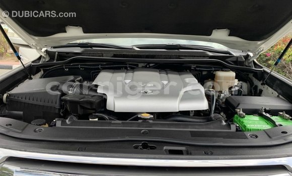 Sayi Imported Toyota Land Cruiser White Babbar mota in Import - Dubai a Agadez Sayi Imported Toyota Land Cruiser White Babbar mota in Import - Dubai a Agadez