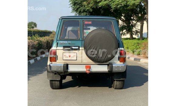 Sayi Imported Nissan Patrol Blue Mota in Import - Dubai a Agadez Sayi Imported Nissan Patrol Blue Mota in Import - Dubai a Agadez