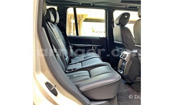 Sayi Imported Land Rover Range Rover White Mota in Import - Dubai a Agadez Sayi Imported Land Rover Range Rover White Mota in Import - Dubai a Agadez