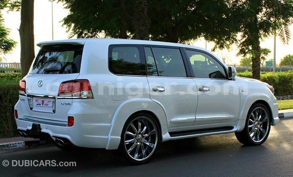 Sayi Imported Lexus LX White Mota in Import - Dubai a Agadez Sayi Imported Lexus LX White Mota in Import - Dubai a Agadez