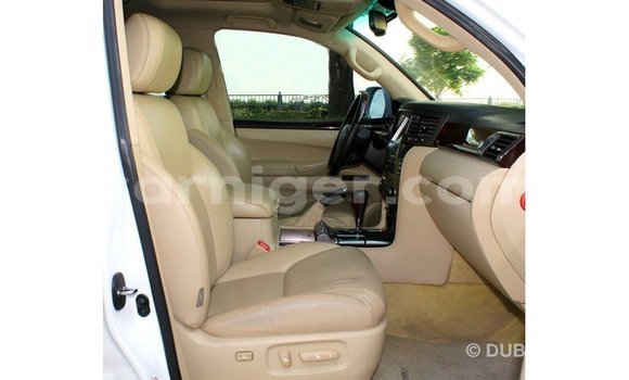 Sayi Imported Lexus LX White Mota in Import - Dubai a Agadez Sayi Imported Lexus LX White Mota in Import - Dubai a Agadez
