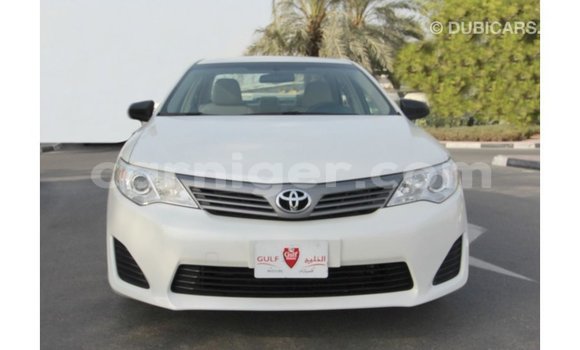 Sayi Imported Toyota Camry White Mota in Import - Dubai a Agadez Sayi Imported Toyota Camry White Mota in Import - Dubai a Agadez