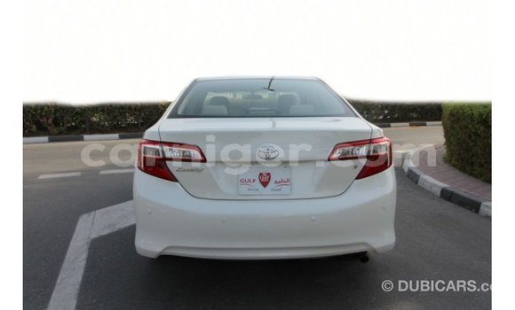 Sayi Imported Toyota Camry White Mota in Import - Dubai a Agadez Sayi Imported Toyota Camry White Mota in Import - Dubai a Agadez