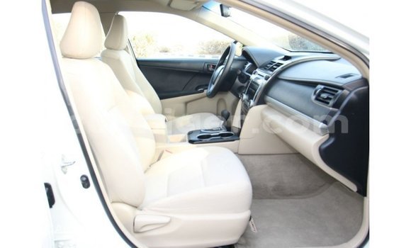Sayi Imported Toyota Camry White Mota in Import - Dubai a Agadez Sayi Imported Toyota Camry White Mota in Import - Dubai a Agadez