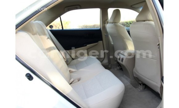 Sayi Imported Toyota Camry White Mota in Import - Dubai a Agadez Sayi Imported Toyota Camry White Mota in Import - Dubai a Agadez