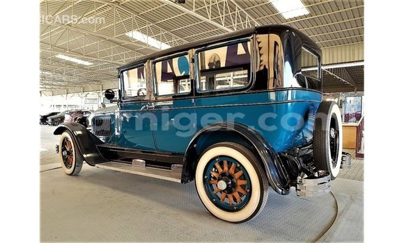 Sayi Imported Buick Electra Blue Mota in Import - Dubai a Agadez Sayi Imported Buick Electra Blue Mota in Import - Dubai a Agadez