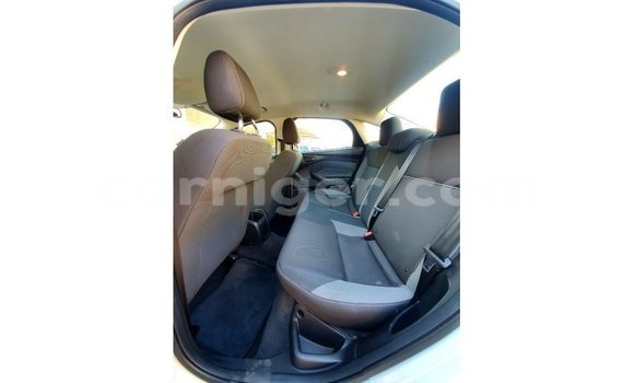 Buy Import Ford Focus White Car in Import - Dubai in Agadez Buy Import Ford Focus White Car in Import - Dubai in Agadez