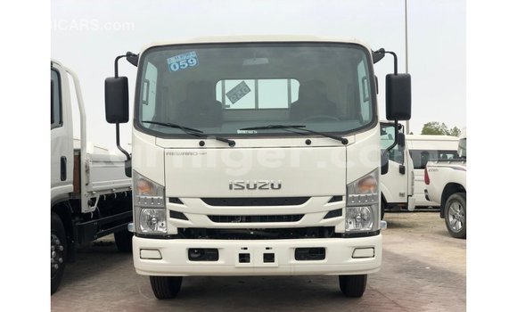 Buy Import Isuzu Bighorn White Truck in Import - Dubai in Agadez Buy Import Isuzu Bighorn White Truck in Import - Dubai in Agadez