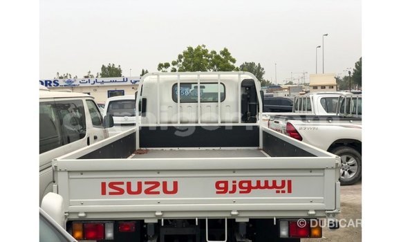 Buy Import Isuzu Bighorn White Truck in Import - Dubai in Agadez Buy Import Isuzu Bighorn White Truck in Import - Dubai in Agadez