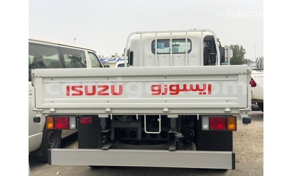 Buy Import Isuzu Bighorn White Truck in Import - Dubai in Agadez Buy Import Isuzu Bighorn White Truck in Import - Dubai in Agadez
