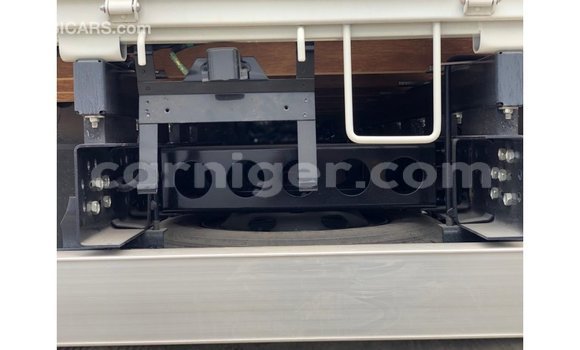 Buy Import Isuzu Bighorn White Truck in Import - Dubai in Agadez Buy Import Isuzu Bighorn White Truck in Import - Dubai in Agadez