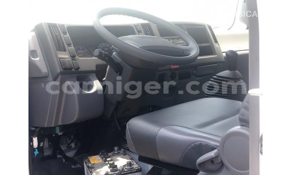 Buy Import Isuzu Bighorn White Truck in Import - Dubai in Agadez Buy Import Isuzu Bighorn White Truck in Import - Dubai in Agadez