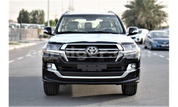 Buy Import Toyota Land Cruiser Black Truck in Import - Dubai in Agadez Buy Import Toyota Land Cruiser Black Truck in Import - Dubai in Agadez