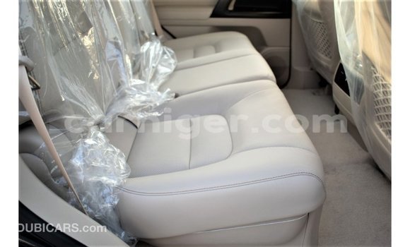 Buy Import Toyota Land Cruiser Black Truck in Import - Dubai in Agadez Buy Import Toyota Land Cruiser Black Truck in Import - Dubai in Agadez