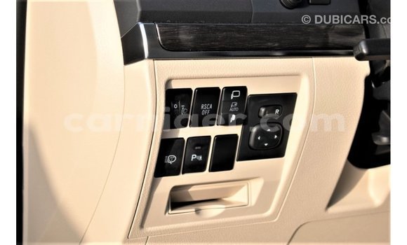 Buy Import Toyota Land Cruiser Black Truck in Import - Dubai in Agadez Buy Import Toyota Land Cruiser Black Truck in Import - Dubai in Agadez