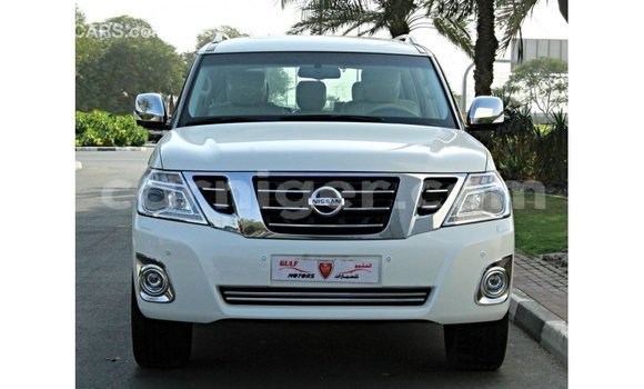 Sayi Imported Nissan Patrol White Mota in Import - Dubai a Agadez Sayi Imported Nissan Patrol White Mota in Import - Dubai a Agadez