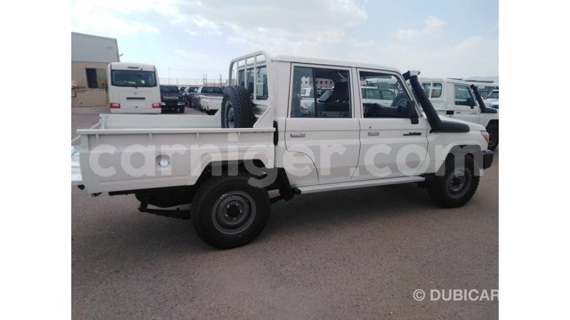 Big with watermark toyota land cruiser agadez import dubai 7305