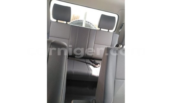 Buy Import Toyota Land Cruiser White Truck in Import - Dubai in Agadez Buy Import Toyota Land Cruiser White Truck in Import - Dubai in Agadez