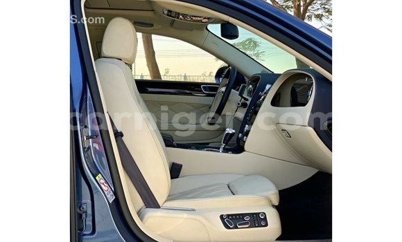 Sayi Imported Bentley Continental Flying Spur Blue Mota in Import - Dubai a Agadez Sayi Imported Bentley Continental Flying Spur Blue Mota in Import - Dubai a Agadez