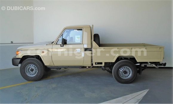 اشتري Imported Toyota Land Cruiser Beige شاحنة في Import - Dubai في أغاديز اشتري Imported Toyota Land Cruiser Beige شاحنة في Import - Dubai في أغاديز