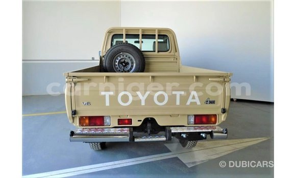 اشتري Imported Toyota Land Cruiser Beige شاحنة في Import - Dubai في أغاديز اشتري Imported Toyota Land Cruiser Beige شاحنة في Import - Dubai في أغاديز