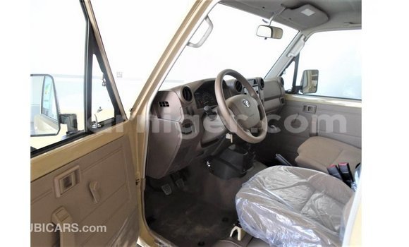 اشتري Imported Toyota Land Cruiser Beige شاحنة في Import - Dubai في أغاديز اشتري Imported Toyota Land Cruiser Beige شاحنة في Import - Dubai في أغاديز