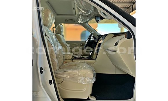Sayi Imported Nissan Patrol White Mota in Import - Dubai a Agadez Sayi Imported Nissan Patrol White Mota in Import - Dubai a Agadez