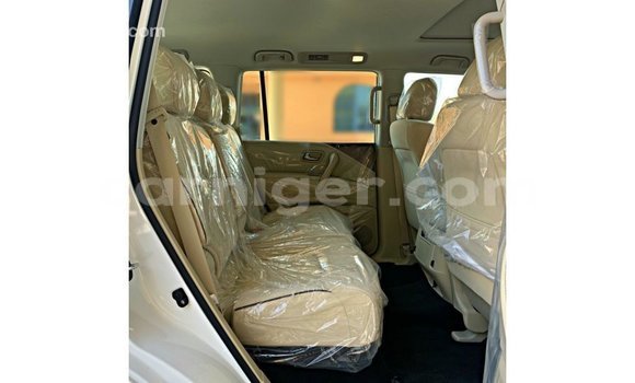 Sayi Imported Nissan Patrol White Mota in Import - Dubai a Agadez Sayi Imported Nissan Patrol White Mota in Import - Dubai a Agadez