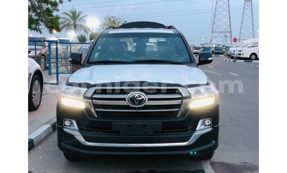 Sayi Imported Toyota Land Cruiser Black Babbar mota in Import - Dubai a Agadez Sayi Imported Toyota Land Cruiser Black Babbar mota in Import - Dubai a Agadez