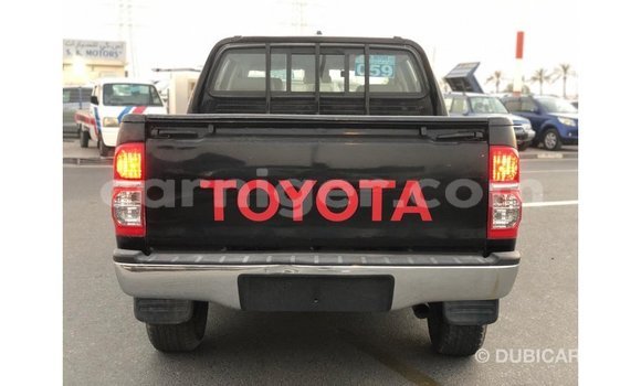 Sayi Imported Toyota Hilux Black Mota in Import - Dubai a Agadez Sayi Imported Toyota Hilux Black Mota in Import - Dubai a Agadez