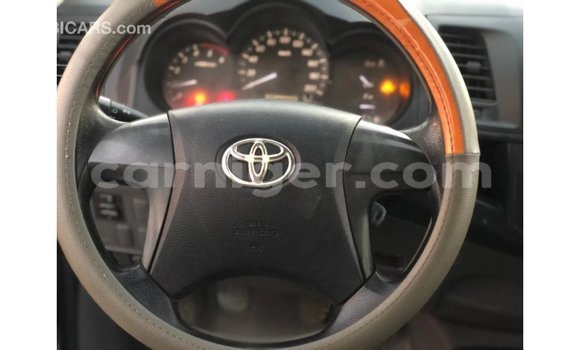Sayi Imported Toyota Hilux Black Mota in Import - Dubai a Agadez Sayi Imported Toyota Hilux Black Mota in Import - Dubai a Agadez