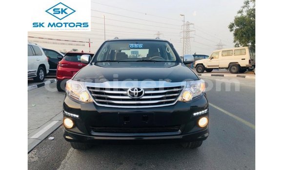 Acheter Import Voiture Toyota Fortuner Noir à Import - Dubai, Agadez Acheter Import Voiture Toyota Fortuner Noir à Import - Dubai, Agadez