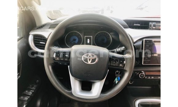 Sayi Imported Toyota Hilux White Mota in Import - Dubai a Agadez Sayi Imported Toyota Hilux White Mota in Import - Dubai a Agadez