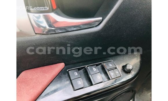 Sayi Imported Toyota Hilux White Mota in Import - Dubai a Agadez Sayi Imported Toyota Hilux White Mota in Import - Dubai a Agadez