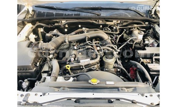 Sayi Imported Toyota Hilux White Mota in Import - Dubai a Agadez Sayi Imported Toyota Hilux White Mota in Import - Dubai a Agadez