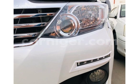 Sayi Imported Toyota Fortuner White Mota in Import - Dubai a Agadez Sayi Imported Toyota Fortuner White Mota in Import - Dubai a Agadez