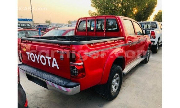 Sayi Imported Toyota Hilux Red Mota in Import - Dubai a Agadez Sayi Imported Toyota Hilux Red Mota in Import - Dubai a Agadez