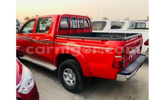Sayi Imported Toyota Hilux Red Mota in Import - Dubai a Agadez Sayi Imported Toyota Hilux Red Mota in Import - Dubai a Agadez