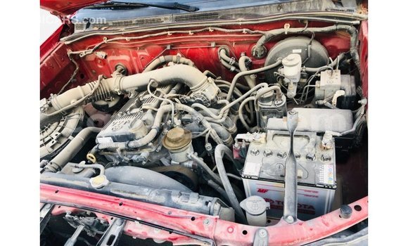Sayi Imported Toyota Hilux Red Mota in Import - Dubai a Agadez Sayi Imported Toyota Hilux Red Mota in Import - Dubai a Agadez