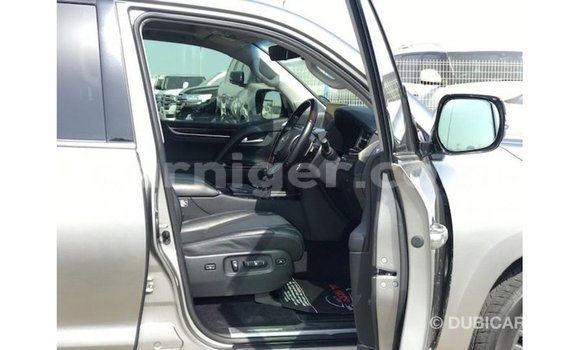 Acheter Import Voiture Lexus LX Autre à Import - Dubai, Agadez Acheter Import Voiture Lexus LX Autre à Import - Dubai, Agadez