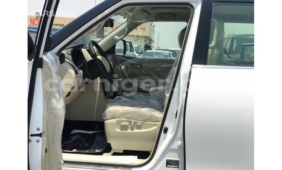 Acheter Import Voiture Nissan Patrol Blanc à Import - Dubai, Agadez Acheter Import Voiture Nissan Patrol Blanc à Import - Dubai, Agadez