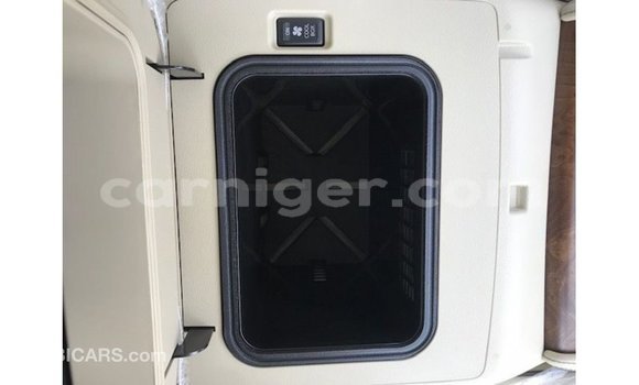 Acheter Import Voiture Nissan Patrol Blanc à Import - Dubai, Agadez Acheter Import Voiture Nissan Patrol Blanc à Import - Dubai, Agadez