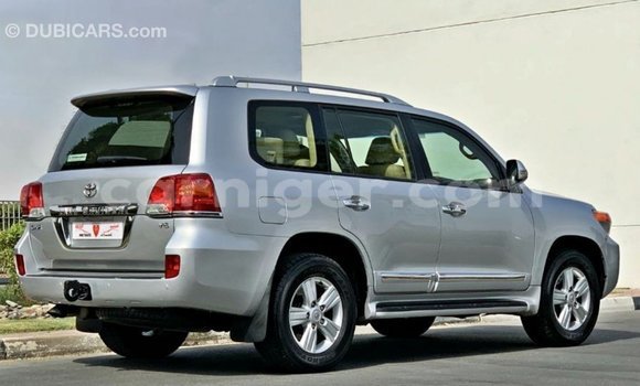 اشتري Imported Toyota Land Cruiser Other شاحنة في Import - Dubai في أغاديز اشتري Imported Toyota Land Cruiser Other شاحنة في Import - Dubai في أغاديز