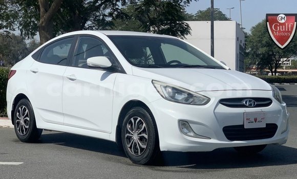 Buy Import Hyundai Accent White Car in Import - Dubai in Agadez