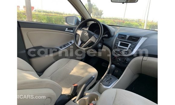 Sayi Imported Hyundai Accent White Mota in Import - Dubai a Agadez Sayi Imported Hyundai Accent White Mota in Import - Dubai a Agadez